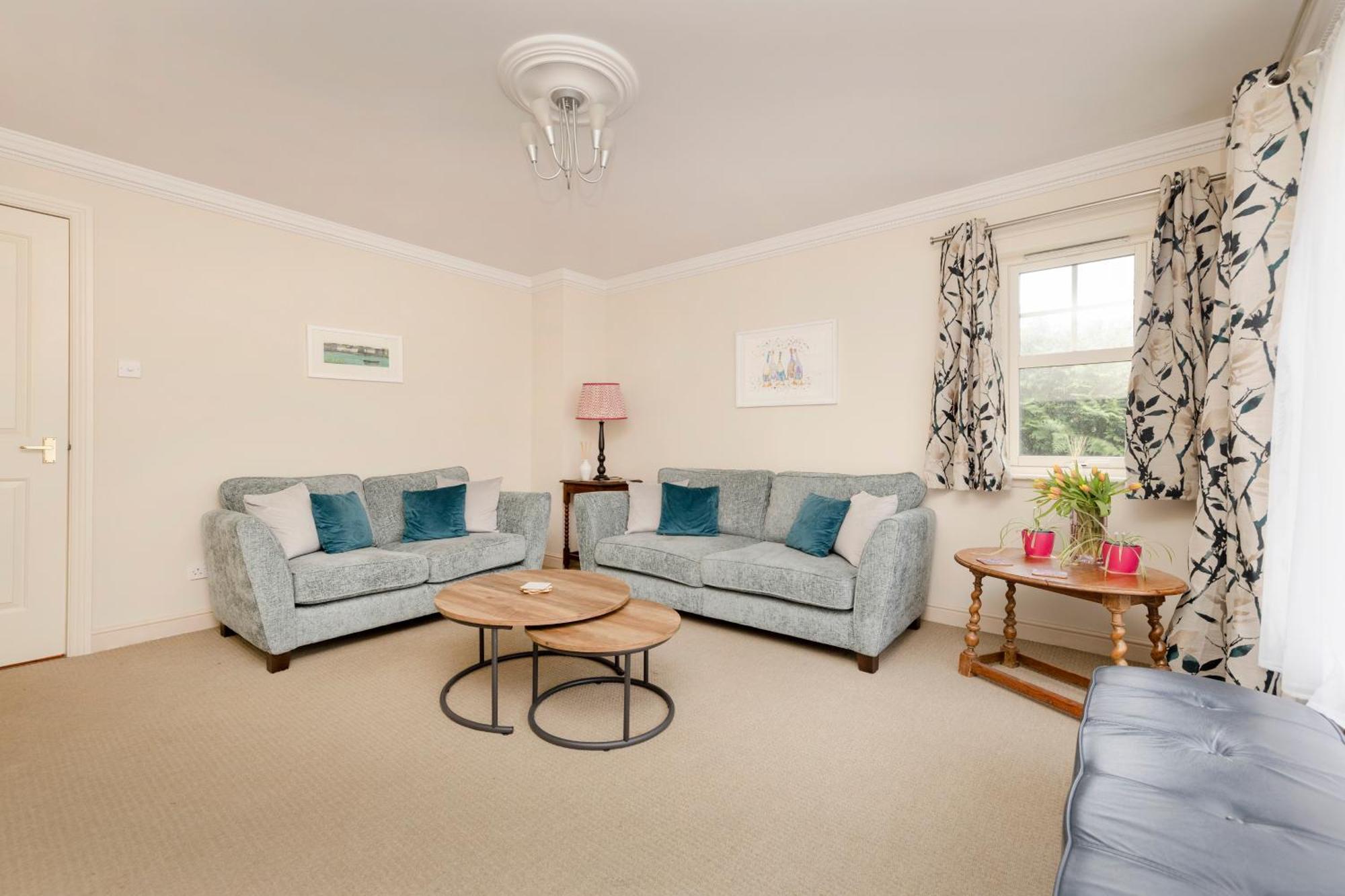 Apartment Charming 2-bedroom - Ground Floor Edinburgh