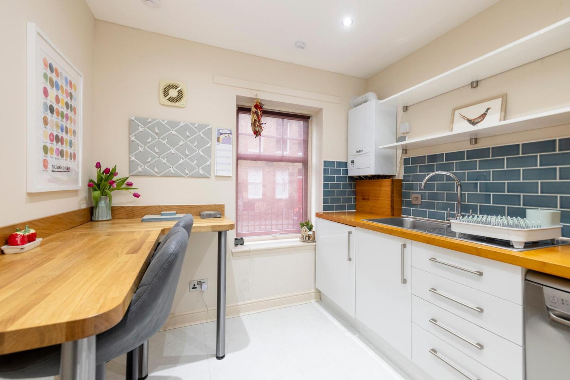 Charming 2-bedroom - Ground Floor Apartment Edinburgh